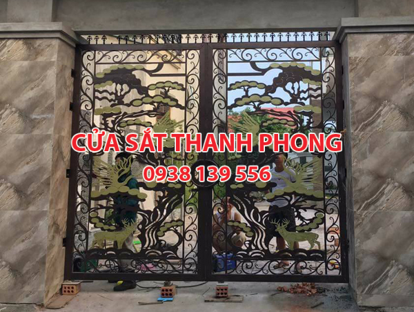 Mẫu cổng sắt CNC đẹp nghệ thuật