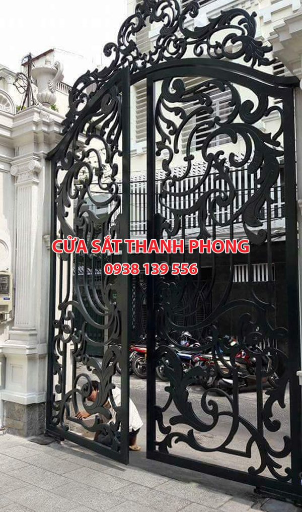 Mẫu cổng sắt CNC đẹp nghệ thuật
