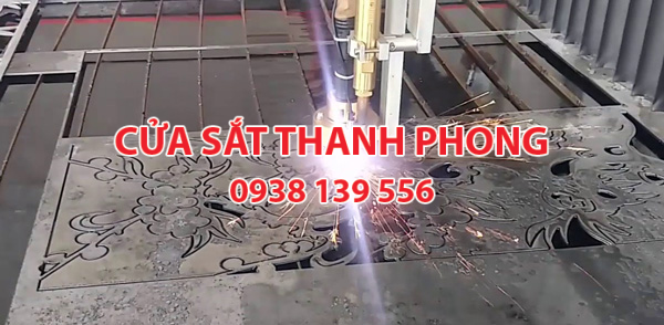 Mẫu cổng sắt CNC đẹp nghệ thuật